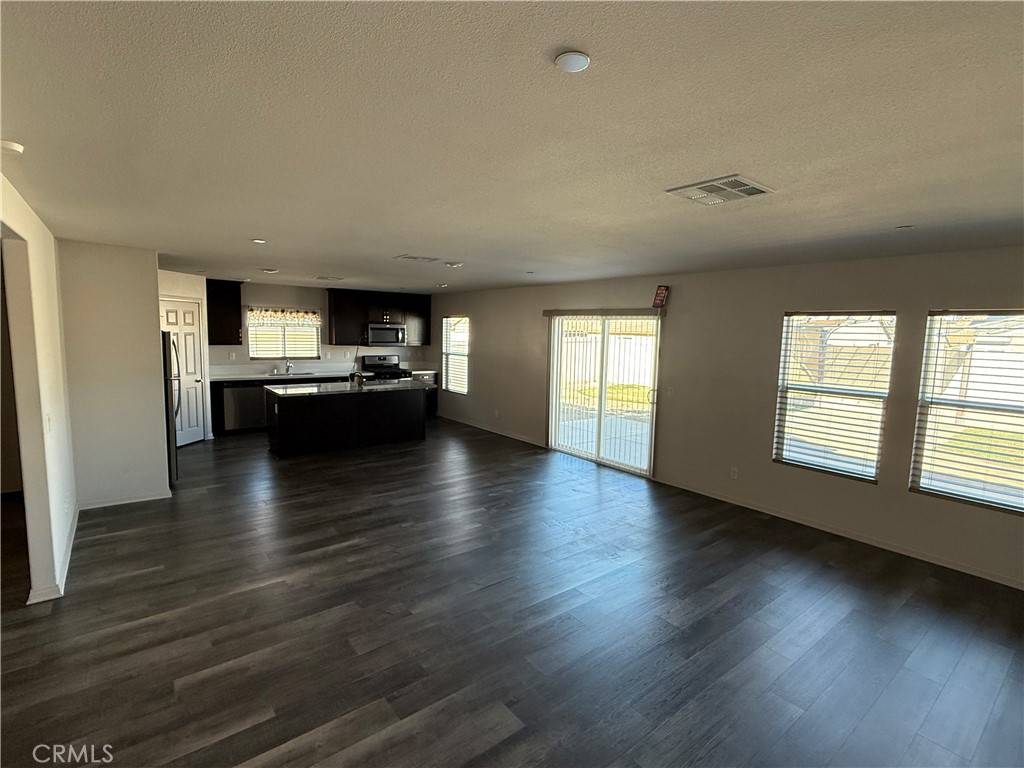 Lancaster, CA 93535,2113 E Newgrove ST