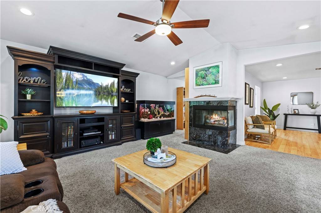 Saugus, CA 91350,27947 Caraway LN