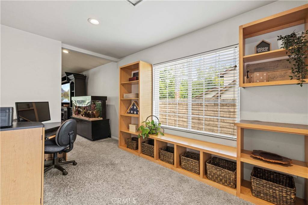 Saugus, CA 91350,27947 Caraway LN