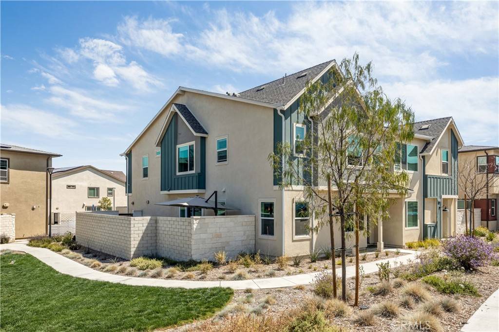 Valencia, CA 91355,27641 Ensemble Pl