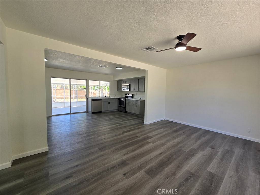California City, CA 93505,10621 Applewood DR
