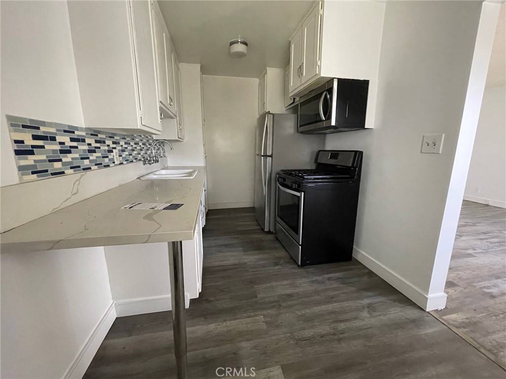 Los Angeles, CA 90025,1657 Colby AVE #3