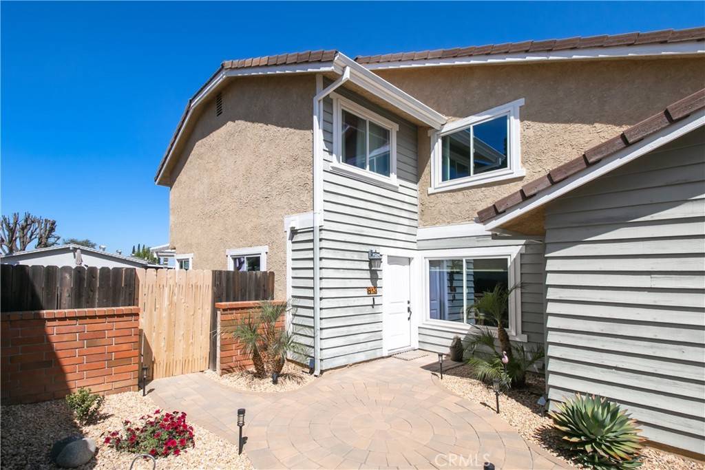 Simi Valley, CA 93065,813 Chelsea CT
