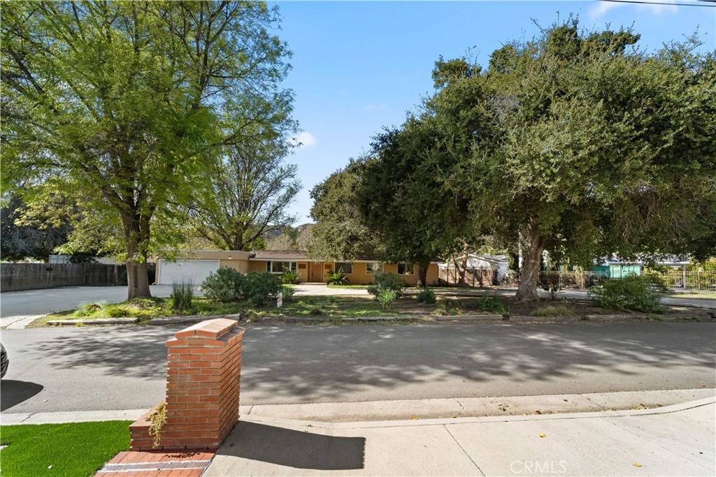 Chatsworth, CA 91311,10435 Andora AVE