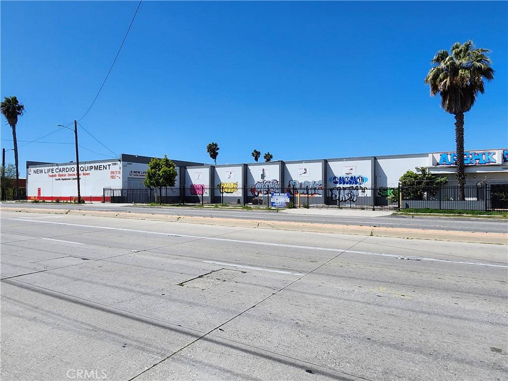 Los Angeles, CA 90061,13501 S Main ST