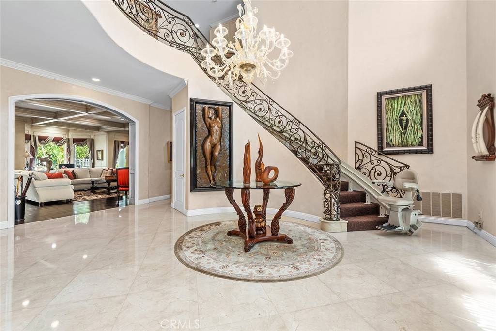 Calabasas, CA 91302,5607 Manley CT