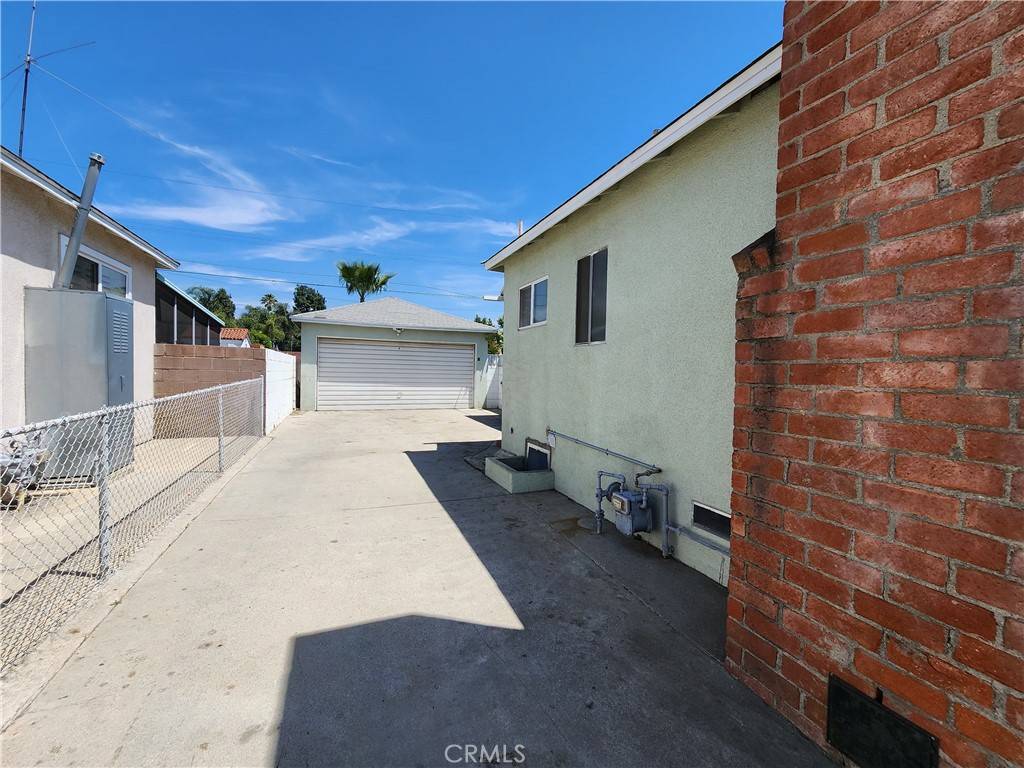 Arleta, CA 91331,9972 Obeck AVE