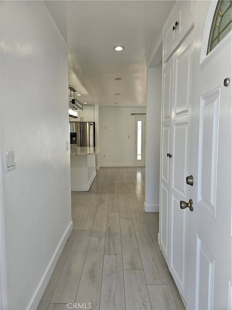 Reseda, CA 91335,7820 Lindley AVE