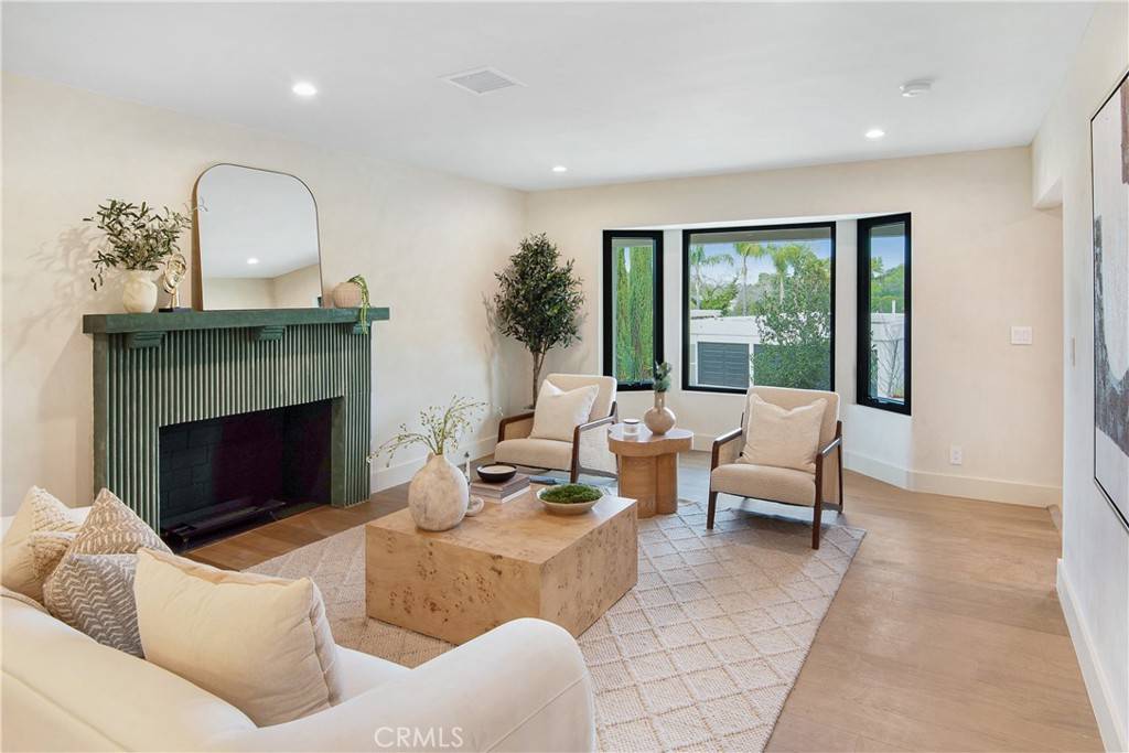 Studio City, CA 91604,11268 Dona Lola DR