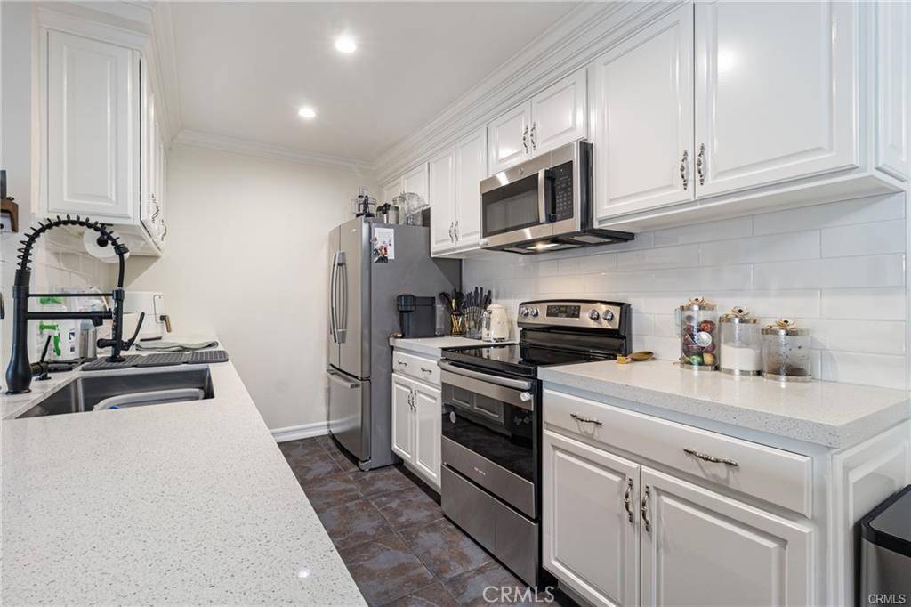 Encino, CA 91316,5334 Lindley AVE #337