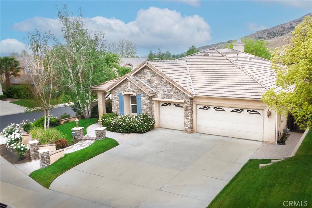 Canyon Country, CA 91351,28305 Falcon Crest DR