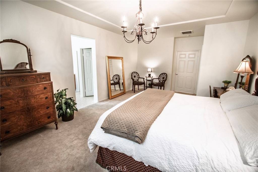 Canyon Country, CA 91351,28305 Falcon Crest DR