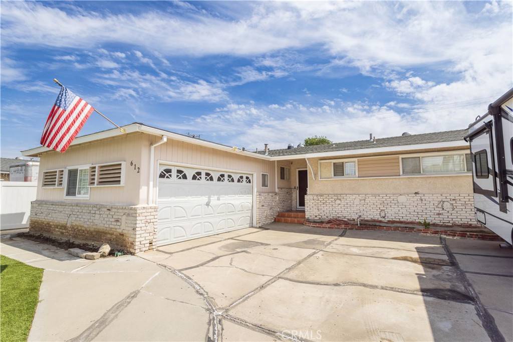 Fullerton, CA 92832,612 Newkirk AVE