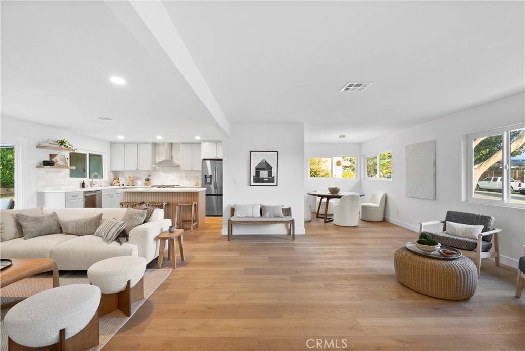 Simi Valley, CA 93063,4421 Hempstead ST