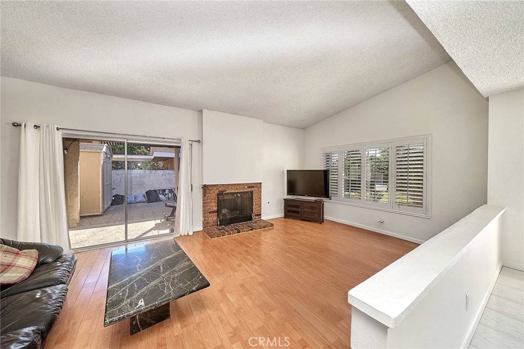 Chatsworth, CA 91311,20407 Lemarsh ST