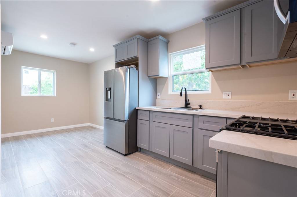 Winnetka, CA 91306,20237 Hartland ST