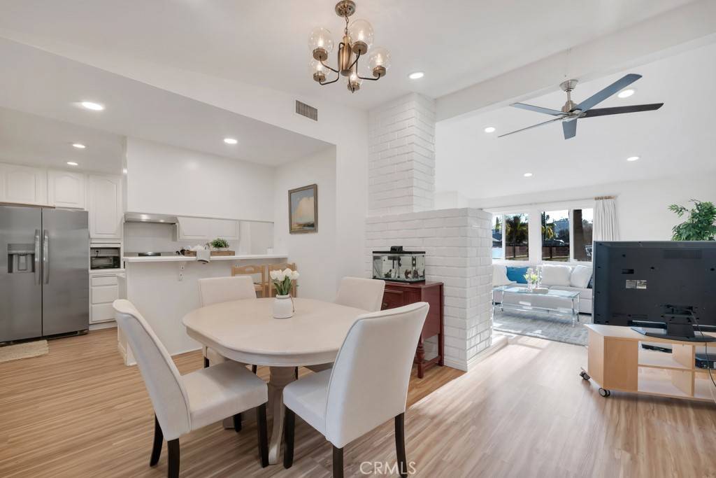 West Hills, CA 91307,7326 Mclaren AVE