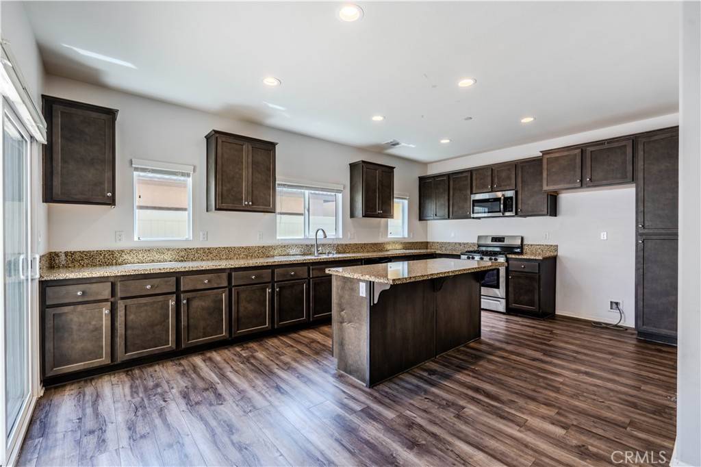 Fallbrook, CA 92028,217 Oberlander WAY