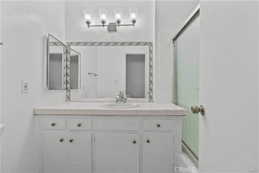 Encino, CA 91316,5349 Newcastle AVE #18