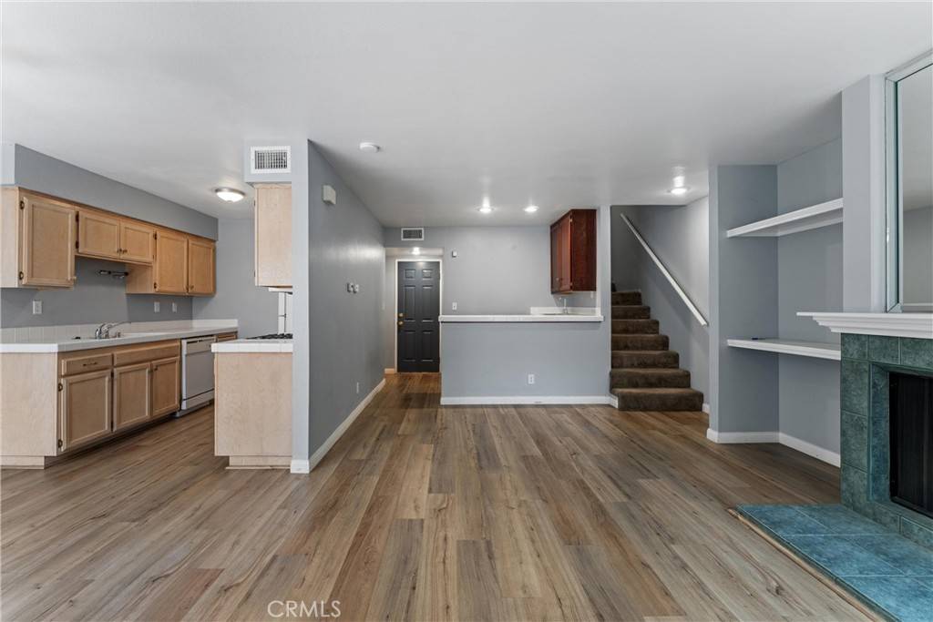 Lancaster, CA 93536,43445 30th ST W #2