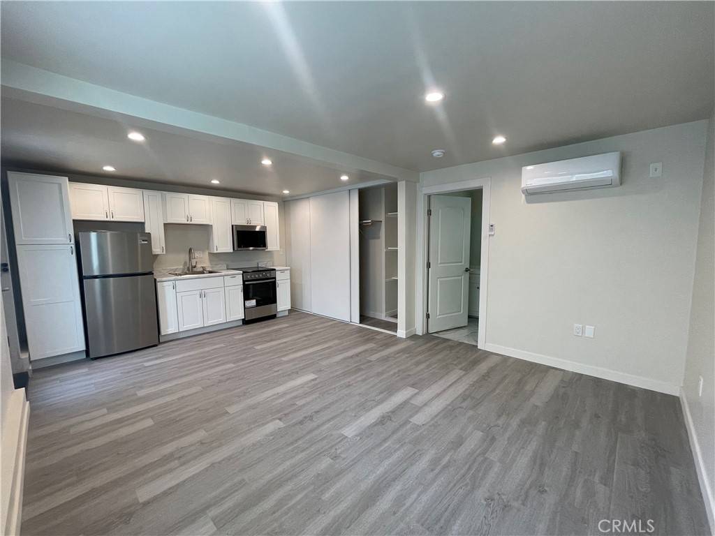 Sherman Oaks, CA 91403,5014 1/4 Kester AVE
