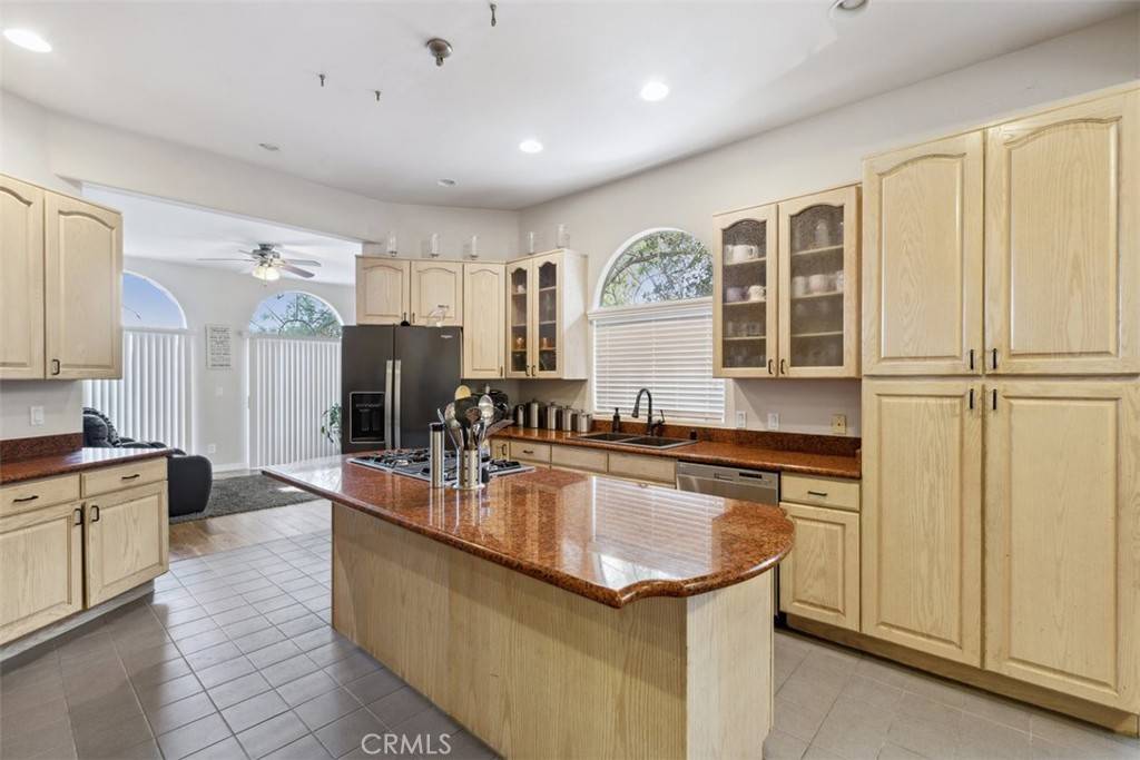 Calabasas, CA 91302,23684 Valley View RD