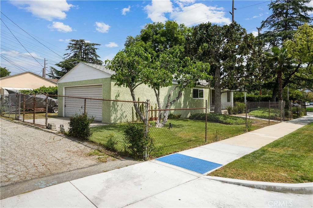 Burbank, CA 91505,1200 N Valley ST