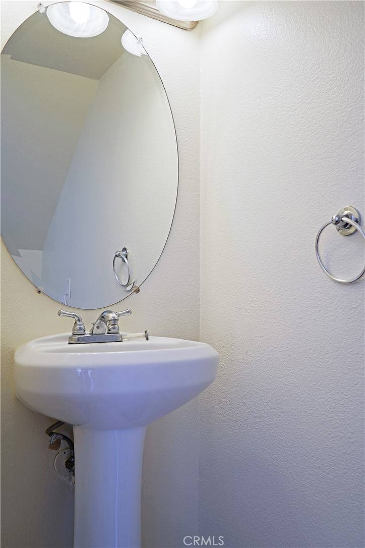 Burbank, CA 91505,355 N Maple ST #228