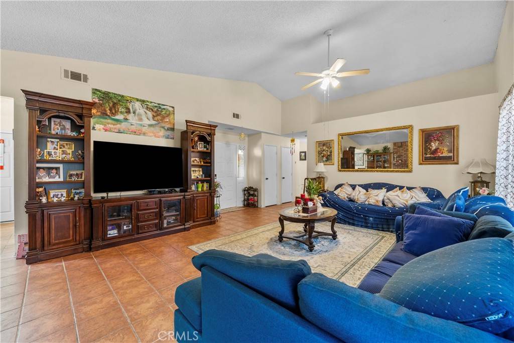 Lancaster, CA 93534,45109 18th ST W