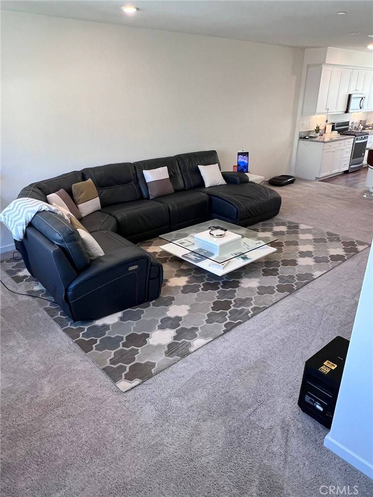 Fillmore, CA 93015,578 Apricot lane