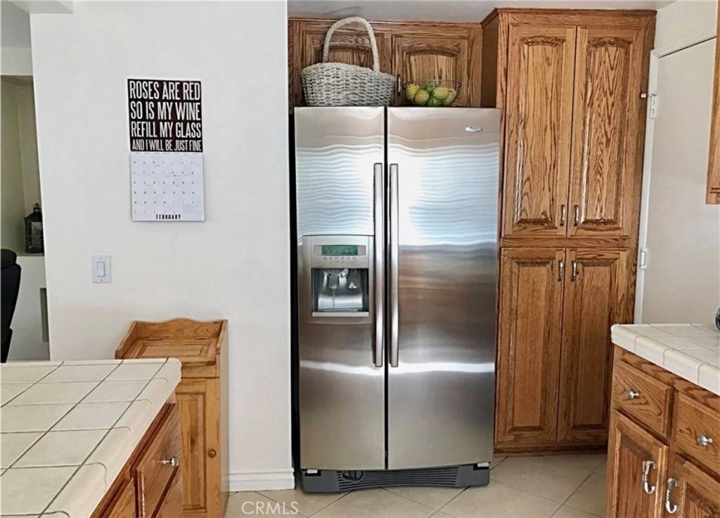 Fontana, CA 92336,8012 Lomas CT