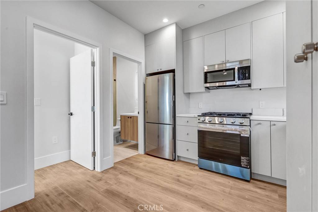 Reseda, CA 91335,7508 1/2 Claire AVE
