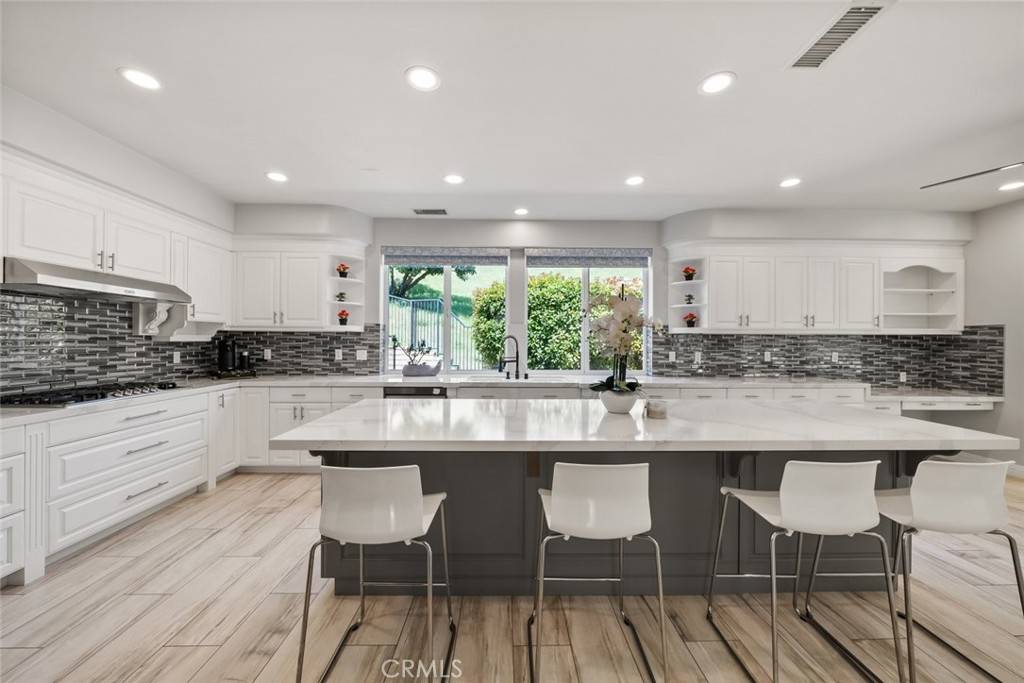 Porter Ranch, CA 91326,18501 Calle Vista CIR
