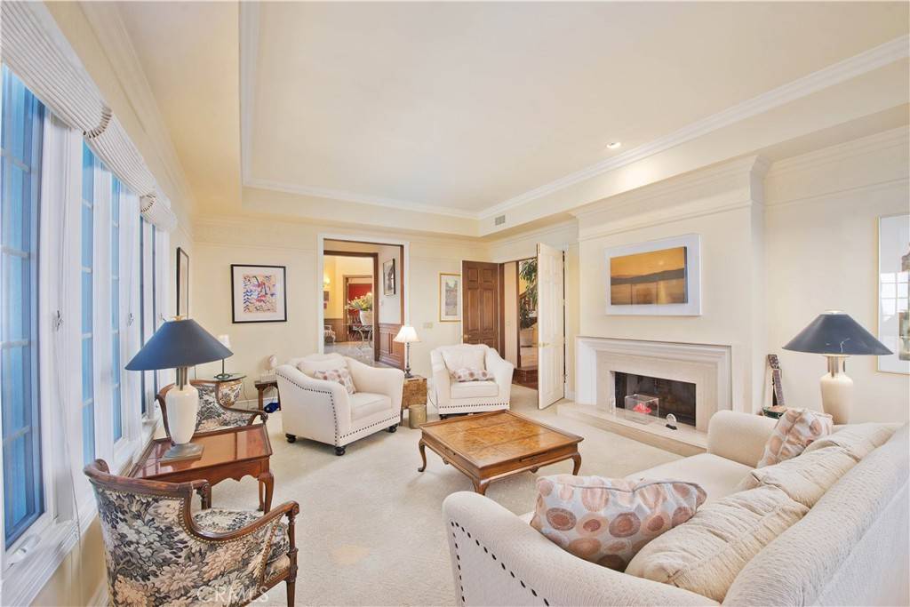 Los Angeles, CA 90049,3155 Stone Oak DR