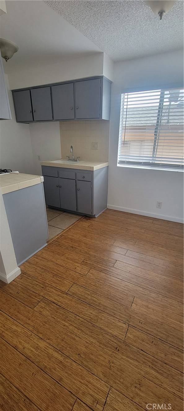 Hawthorne, CA 90250,4370 W 141 ST