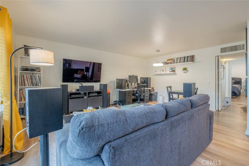 Tarzana, CA 91356,18350 Hatteras ST #132
