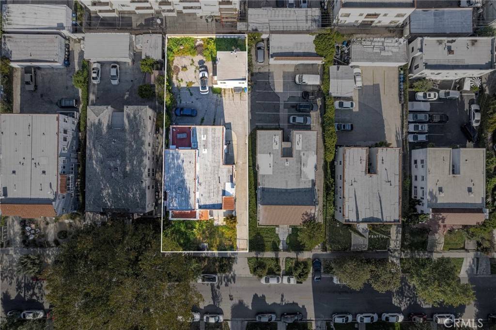 Los Angeles, CA 90004,144 S Catalina ST