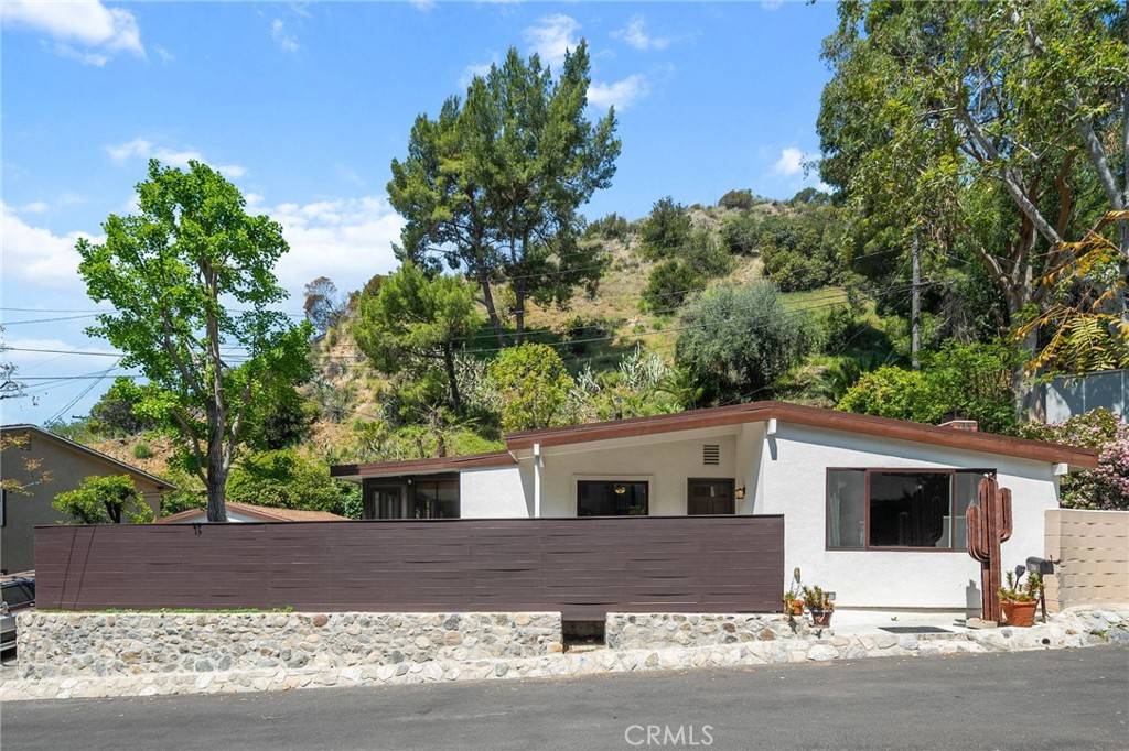 Burbank, CA 91501,925 country club drive