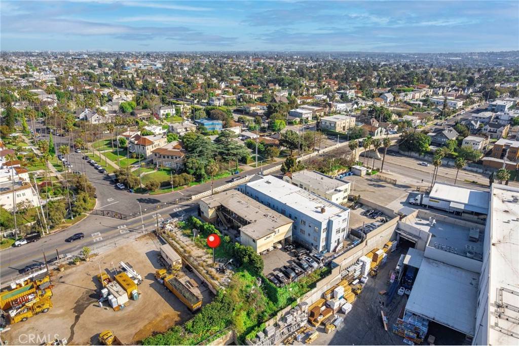 Los Angeles, CA 90019,1327 West BLVD