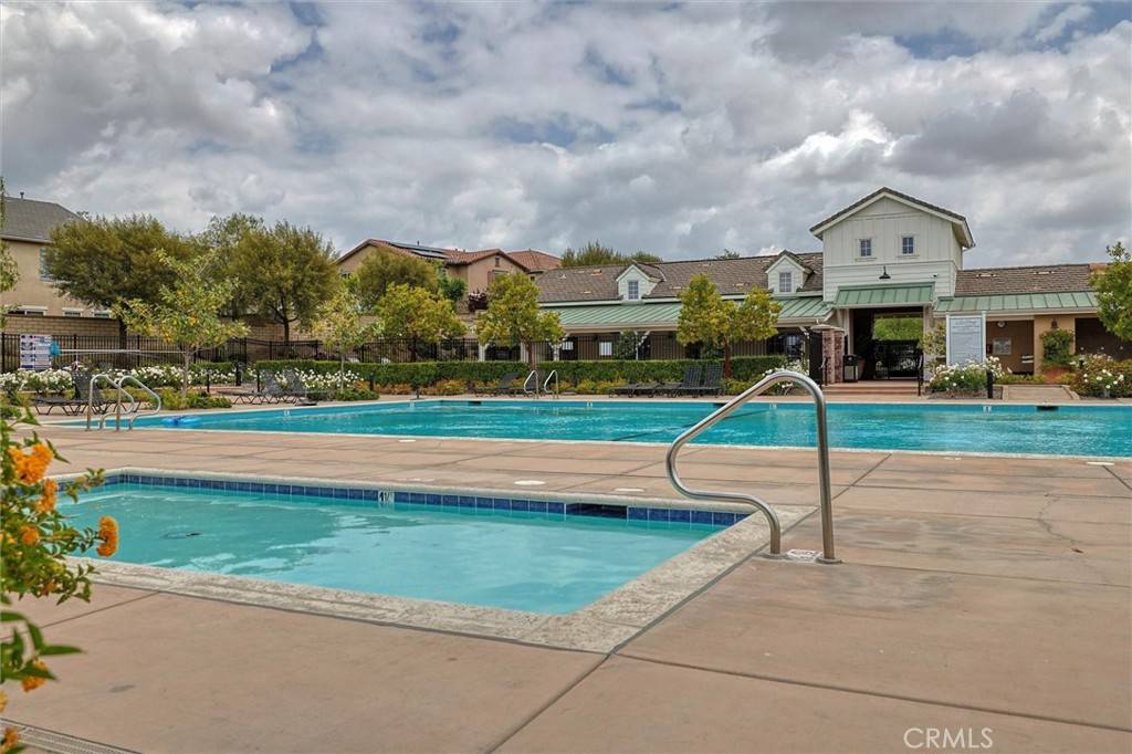 Saugus, CA 91350,22620 Dragonfly Ct