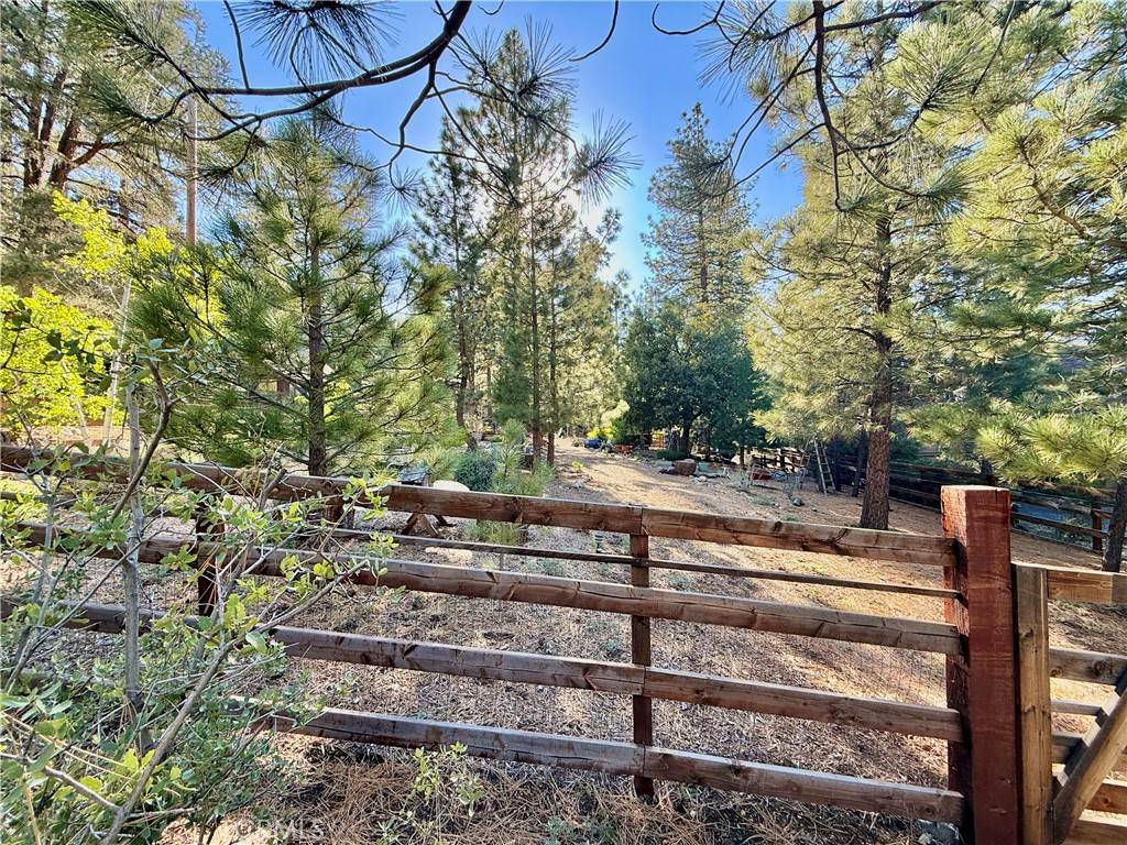 Pine Mountain Club, CA 93222,1827 Matterhorn DR
