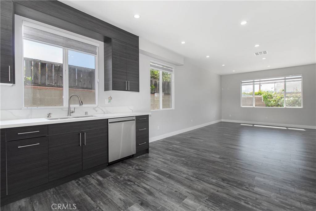 North Hollywood, CA 91605,6914 Alcove AVE