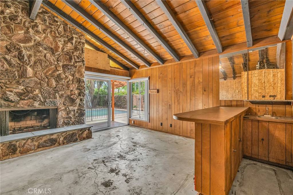 Lake Balboa, CA 91406,7038 Mclennan AVE