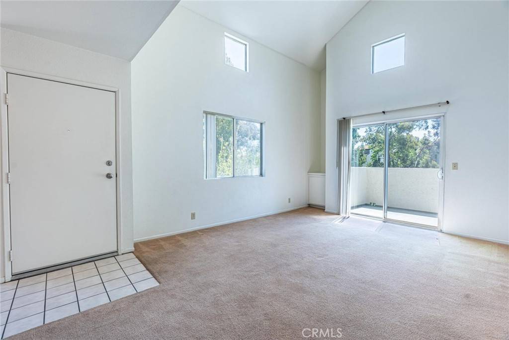 Newhall, CA 91321,24450 Leonard Tree LN #202