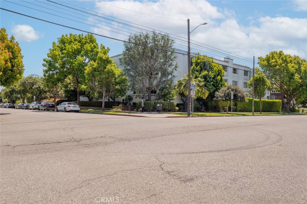 Santa Monica, CA 90403,930 California AVE #105