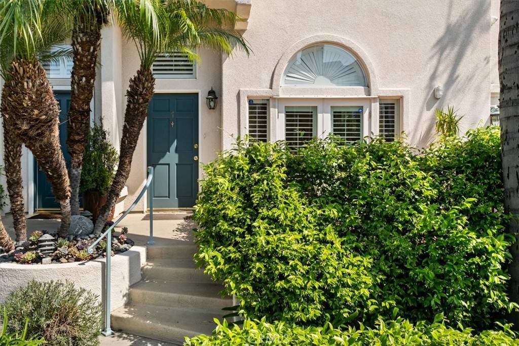 Toluca Lake, CA 91602,4414 MOORPARK WAY #7