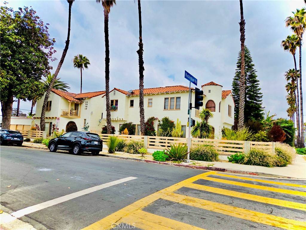 Los Angeles, CA 90016,2853 Buckingham RD