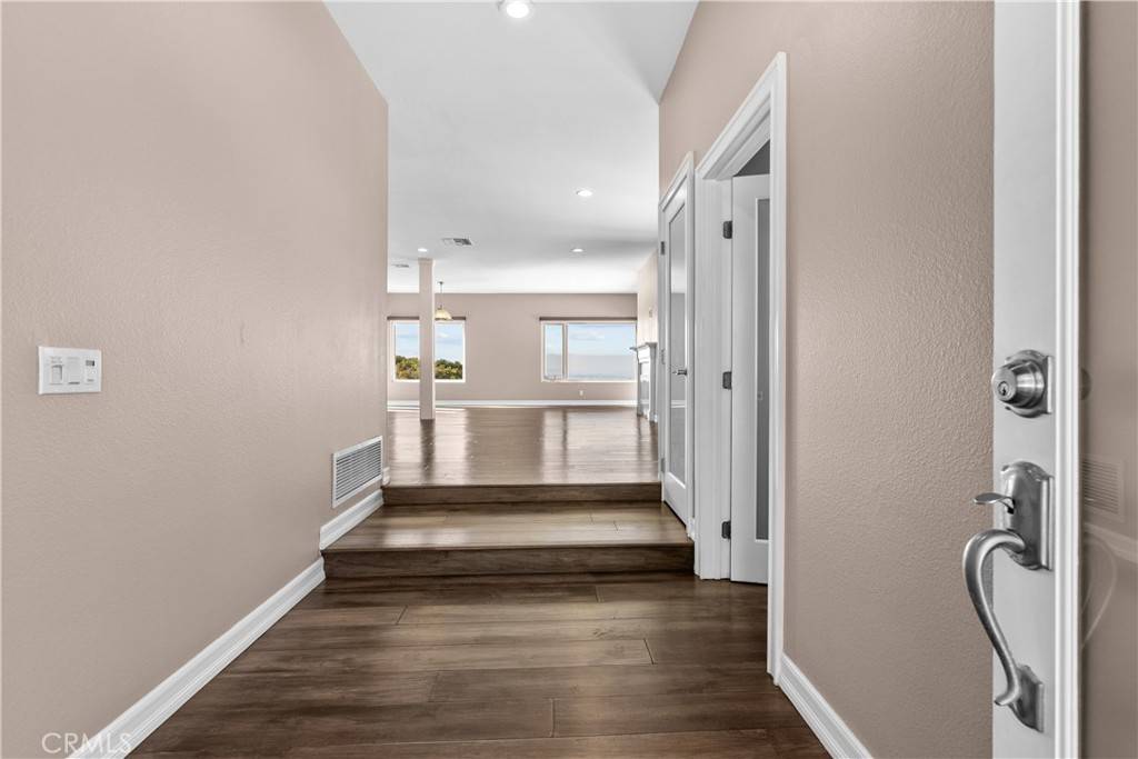Newbury Park, CA 91320,561 S Ventu Park RD