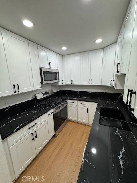 Glendale, CA 91203,409 Burchett ST #203