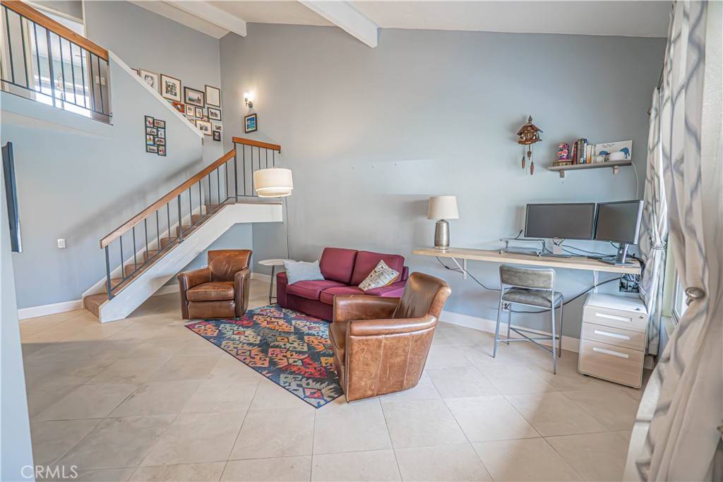 Valencia, CA 91355,25713 Vista Fairways DR